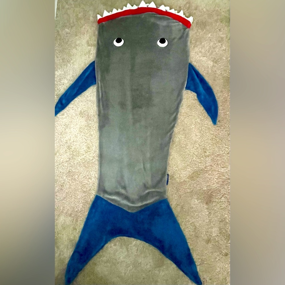 BlankieTails - Shark